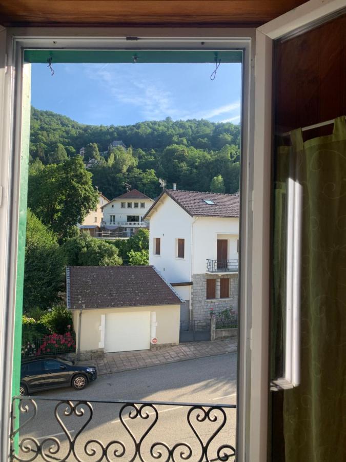 Joli Appartement Dans Une Maison Ancienne Акс-ле-Терм Екстериор снимка